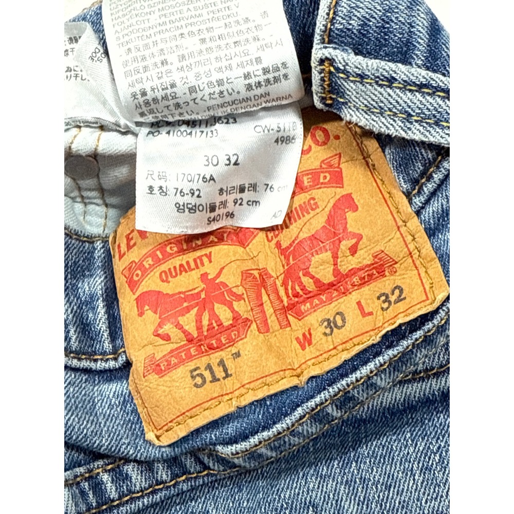 Levis 511 Slim Fit Jeans Mens Size 30x31 Light Wash Denim Blue Cotton Pants READ - Picture 2 of 8
